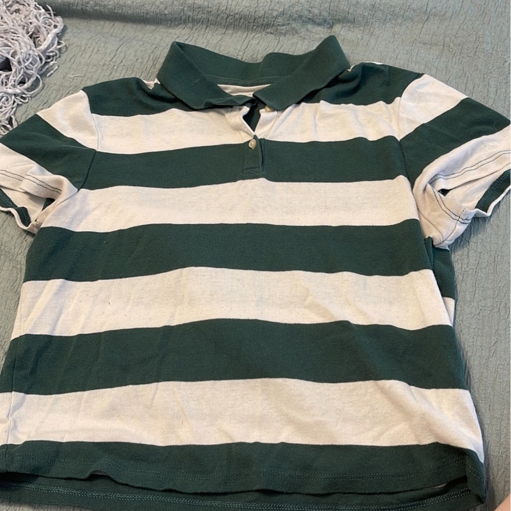 american eagle cropped polo shirt